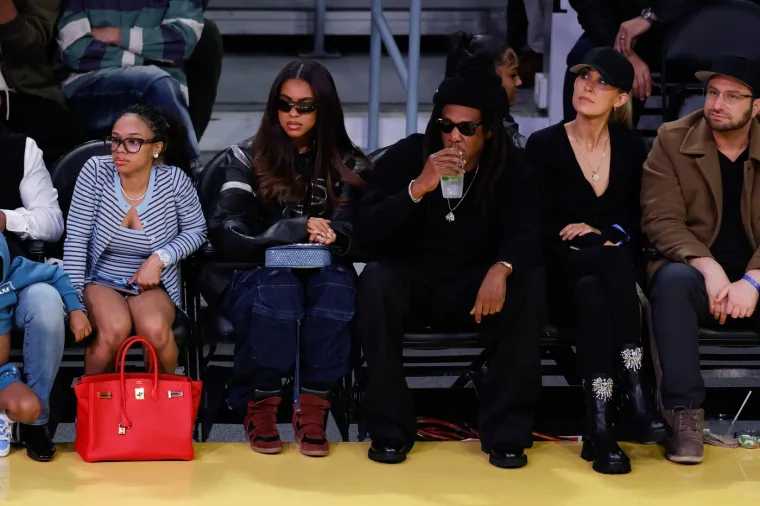 Internet u nevjerici: Na najnovijim fotografijama Blue Ivy (13) jedan detalj bode u oči