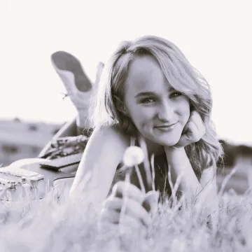 Umrla je mlada pjevačica: Stradala u tragičnoj nesreći