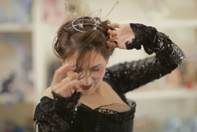 Od anđeoske narudžbe do crnog mačka i djevojke u boci: Ovo je najčarobniji izlog u Zagrebu