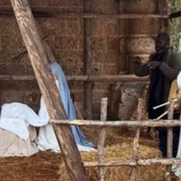 Najluđa vijest danas: Bjegunac se sakrio u božićne jaslice, zatekao ga - gradonačelnik