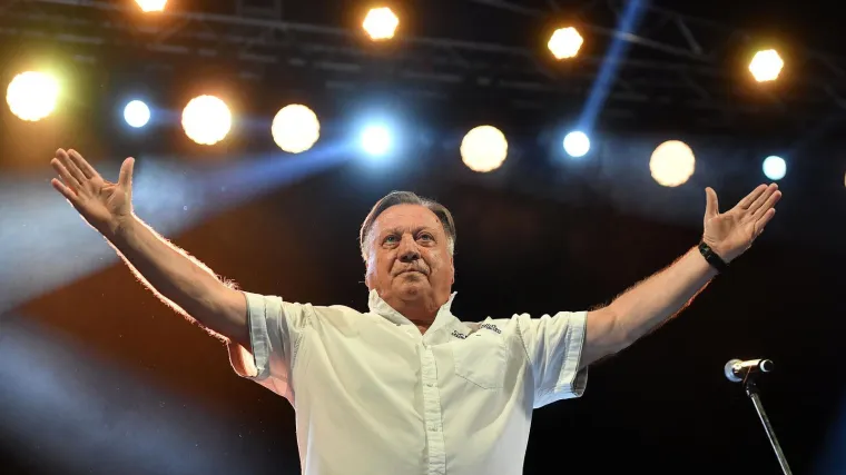 Dino Bešlić dirnuo regiju emotivnom porukom dva mjeseca nakon smrti oca Halida