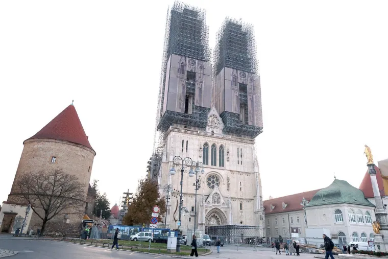 Polnoćka u katedrali? Oglasio se nadbiskup Kutleša, ova vijest mnoge će razveseliti