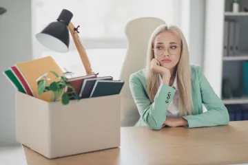 Dobila je otkaz jer je uporno na posao dolazila ranije!