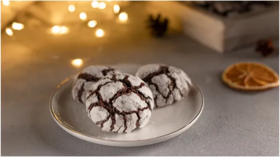 Neodoljivi čokoladni raspucanci: Jednostavan recept za savršene božićne kekse