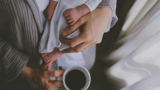 Ovo su četiri pravila za pomoć novopečenim roditeljima, čak i kad tvrde da im ništa ne treba
