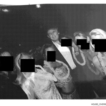 Nove fotografije iz dosjea osuđenog pedofila Epsteina: Na njima i Trump, a jednu sliku obavezno morate pogledati
