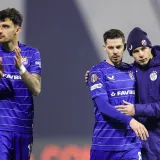 Dinamo je bio blijed, ali ugostili su zlatne goste i dali im poseban poklon