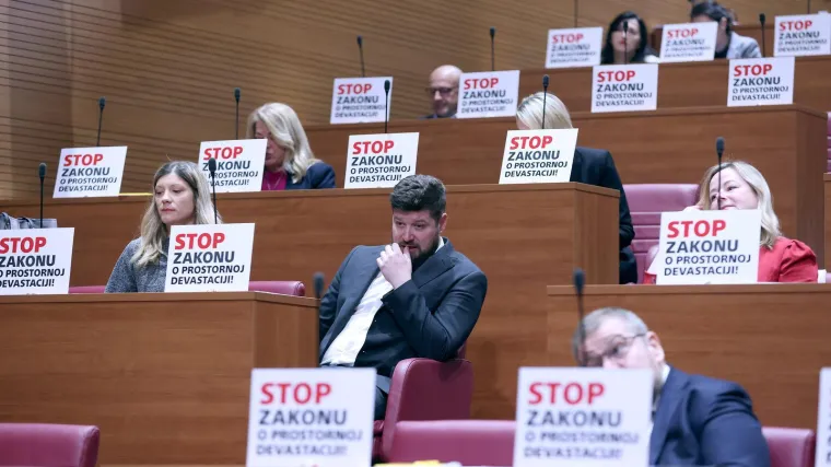 'Bačićevi zakoni' na udaru oporbe: 'HDZ širom otvara vrata investitorima'