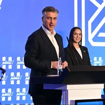 Plenković opomenuo Mladež HDZ-a, ali kad je ovo rekao svi su morali krenuti pljeskati