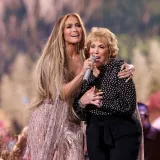 Jennifer Lopez priredila majci feštu za 80. rođendan: Pozirala sa sestrama koje rijetko vidimo