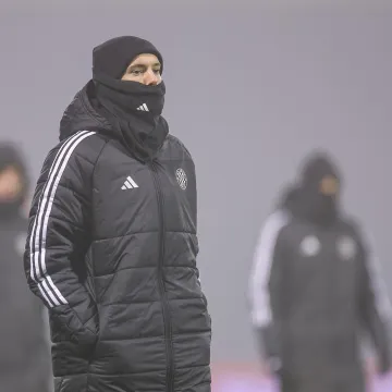 Prepoznajete li ovog nogometaša Hajduka? Zbog magle i minusa na Maksimiru se nije moglo sjediti