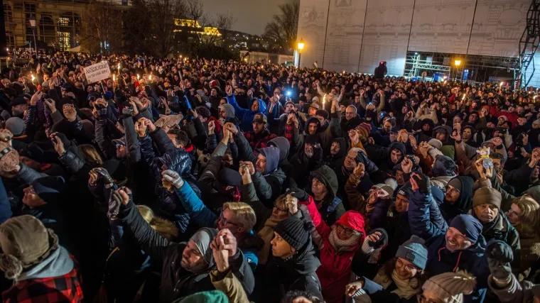 Tisuće Mađara na ulicama: Traže Orbanovu ostavku zbog skandala sa zlostavljanjem