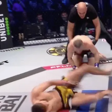 Što se ovdje dogodilo? Sudac je morao hvatati borca koji ipak nije bio nokautiran