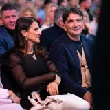 Gledaju se zaljubljenim pogledom: Izbornik Dalić uživa na posebnom koncertu s boljom polovicom
