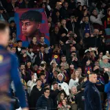 Pobjegli na sedam bodova: Poslušajte kako navijači Barcelone skandiraju treneru Reala