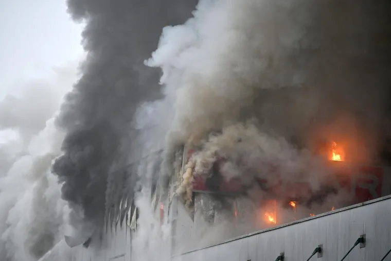 Stra&scaron;an požar u susjedstvu gasilo 400 vatrogasaca, napokon je izga&scaron;en