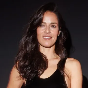 Ana Ivanović u nikad zavodljivijem izdanju: Vitku liniju istaknula je u uskoj haljini