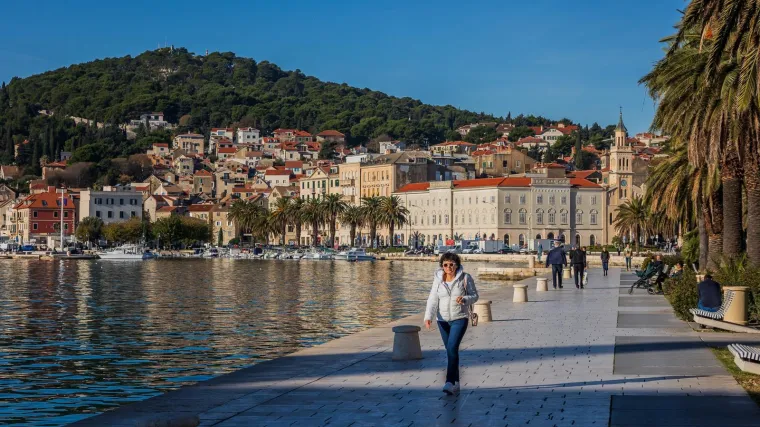Konačno malo sunca! Anticiklona prekida sivilo, no magla i dalje hvata dijelove Hrvatske