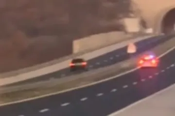 Automobil jurio u krivom smjeru, policija ga prati pod rotirkama - objavili snimku!