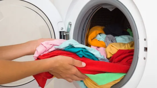 Čuva odjeću i boje: Znanstvenici otkrili optimalnu postavku za perilicu rublja