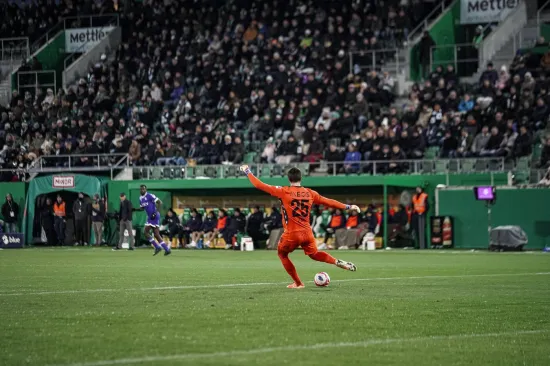 Biv&scaron;i golman Hajduka izluđuje napadače! Sprema se i veliki transfer: 'Već dugo brani odlično'