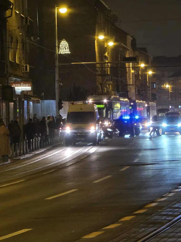 Sudar BMW-a i tramvaja na zagrebačkoj Ilici: 'Kao da nema dovoljno gužve po gradu'