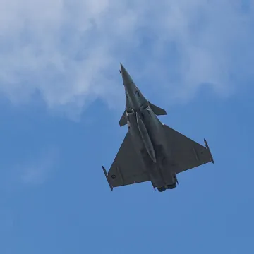 Kesić otkrio za&scaron;to potpisuje kune s ćirilicom, pa predložio vojnu vježbu Srbije i Hrvatske iznad Bosne