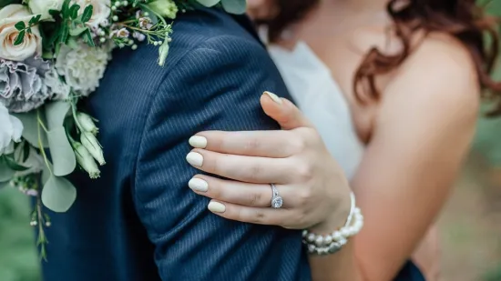 Posljednji mladi Mjesec u 2025. donosi veliku sreću: Neki znakovi bi se čak mogli zaručiti