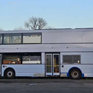 Uložila je vrtoglavi iznos i od autobusa stvorila dom iz snova: Izgleda kao pravi mali raj