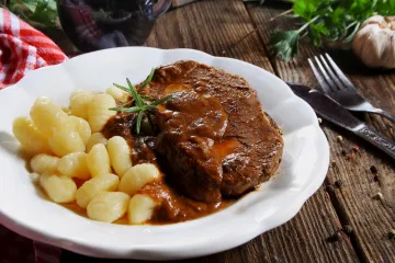 Kraljica dalmatinske kuhinje: Donosimo tri tradicionalna recepta za pa&scaron;ticadu