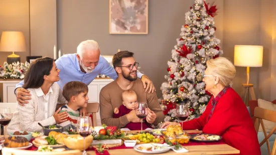 Ne mora biti skupo da bi bilo svečano: kako složiti blagdanski stol koji izgleda luksuzno, a ko&scaron;ta upola manje