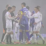 VAR komunikacija sporne odluke: Glavni sudac nakon 11 gledanja tvrdi jedno, njegov &scaron;ef suprotno