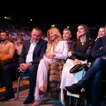 Novi dečko Nike Perenčević? Pogledajte fotografije predsjednika HNS-a s kojim ju povezuju