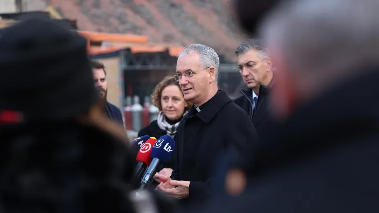 Nadbiskup Kutle&scaron;a upozorio: 'Djeci se nudi iluzija uspje&scaron;ne karijere bez žrtve, rada i odricanja'