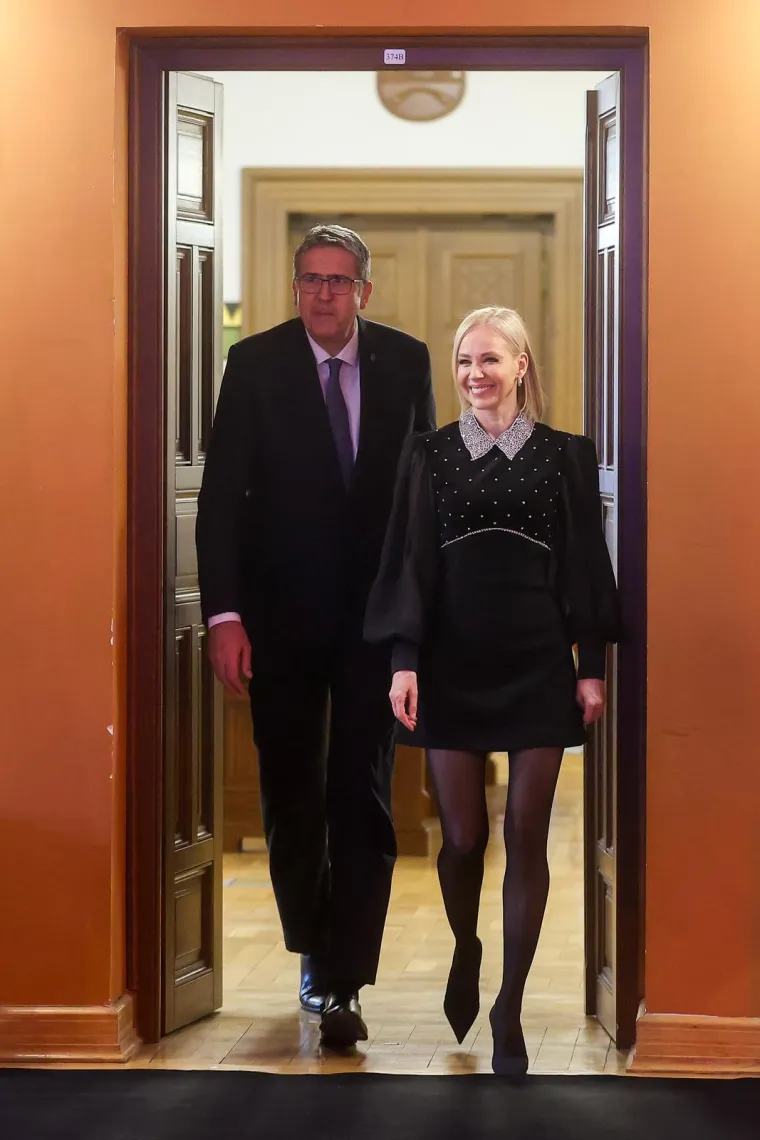 Rozga odu&scaron;evila izgledom u Sarajevu, elegantna crna haljina nikoga nije ostavila ravnodu&scaron;nim