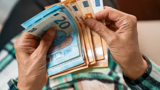 Već trebali krenuti s isplatom, a onda samo ispravili datum? Tisuće Hrvata na račune bi trebalo dobiti 150 eura