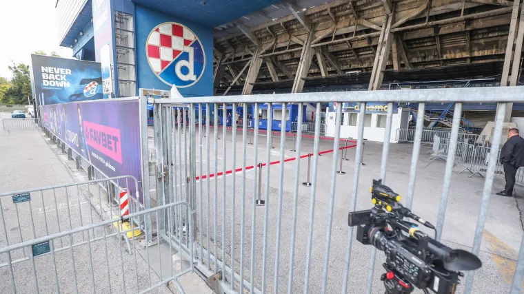 Dobili smo odgovor Dinama na situaciju sa Slavkom I&scaron;tvanićem koji prosvjeduje ispred stadiona