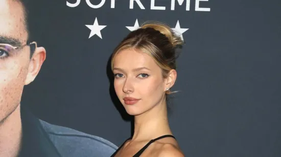 Prepoznajete li čija je kći ova ljepotica? Nevjerojatno nalikuje poznatoj mami