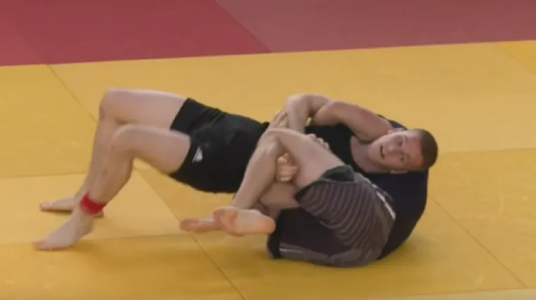 Ru&scaron;e protivnika bez udarca: 'A drugi misle da smo izrezani, krupni, ćelavi...'