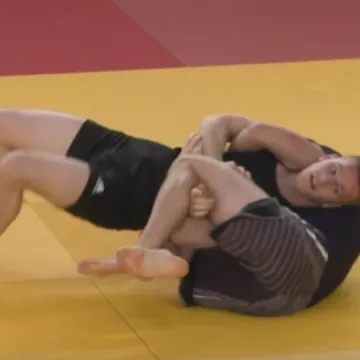 Ru&scaron;e protivnika bez udarca: 'A drugi misle da smo izrezani, krupni, ćelavi...'