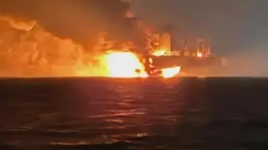 Ukrajinci barem nakratko poremetili Putinove planove: Dron pogodio tanker, ima mrtvih