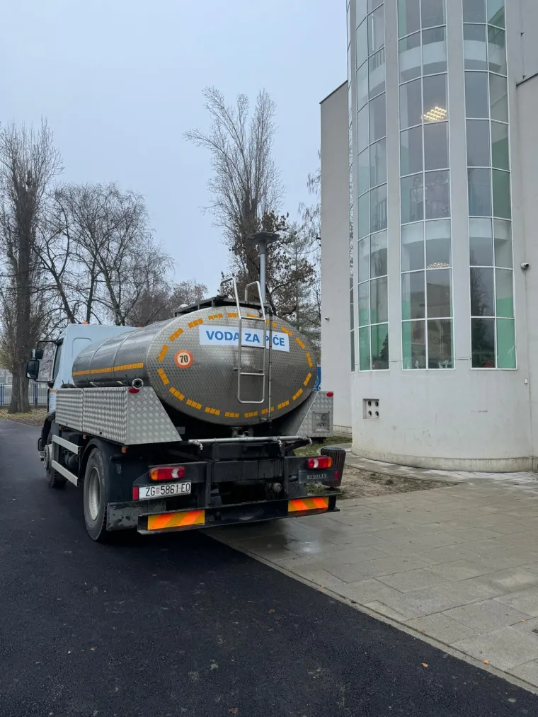 U zagrebačkom vrtiću otkrivena Legionella, u obližnjoj &scaron;koli zabrinuti! 'Recite djeci da ne piju vodu'