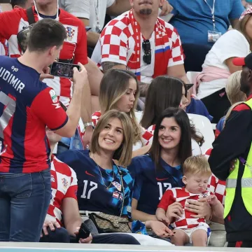 Tko je supruga Ante Budimira: Spojila ih je te&scaron;ka životna priča, a danas imaju četvero djece