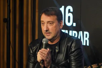 Otac ga je ukrao iz rodili&scaron;ta: Mnogi ne znaju za ovaj detalj iz života Harija Vare&scaron;anovića