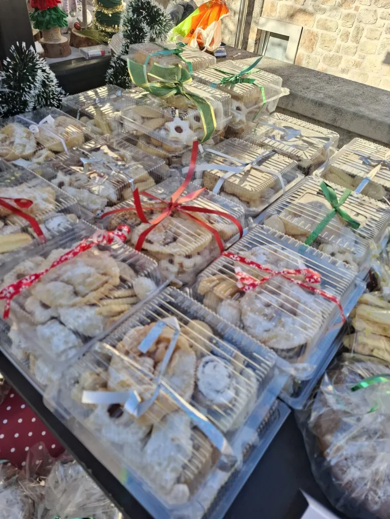 Dok drugi prodaju, oni prikupljaju: Advent u Donjem Humcu podsjetio na prave vrijednosti Božića