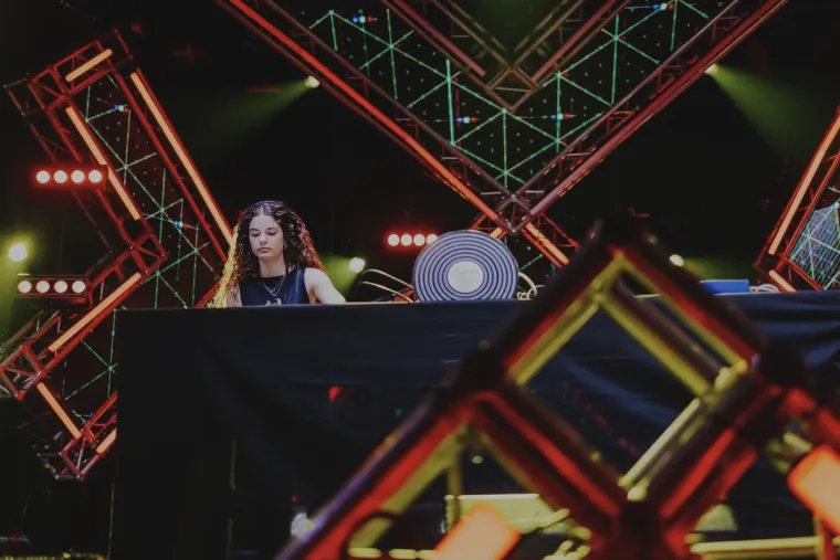 Kad se spoje glazba i dizajn: Studentica i DJ-ica redizajnirala glazbenu novinarsku nagradu