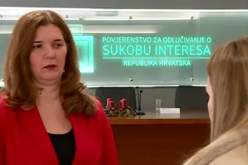 Zbog božićnice u bonovima, pokreću postupak protiv jedne gradonačelnice, drugoj opalili kaznu