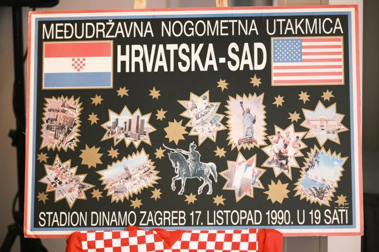 Predstavljena knjiga o utakmici na kojoj je počeo kult reprezentacije: Vatreni slijede taj put