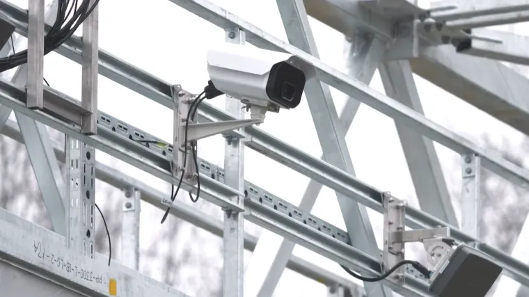 Masivni portal postavljen između Popovače i Kutine, na autoceste stižu kamere i antene!