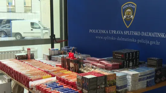 Policija zaplijenila cijelo skladi&scaron;te ilegalne pirotehnike u Splitu: 'Bilo je 700 topovskih udara'